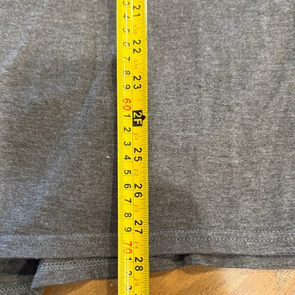 Pink Floyd Charcoal Tee with Rainbow Graphic - Picture 6 of 8